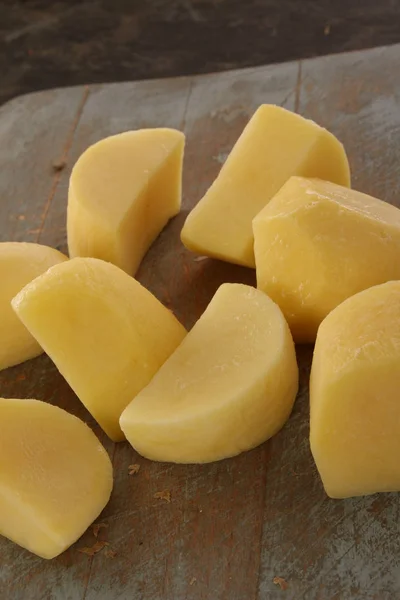 Washed Peeled Cut Potatoes — Stock Photo, Image