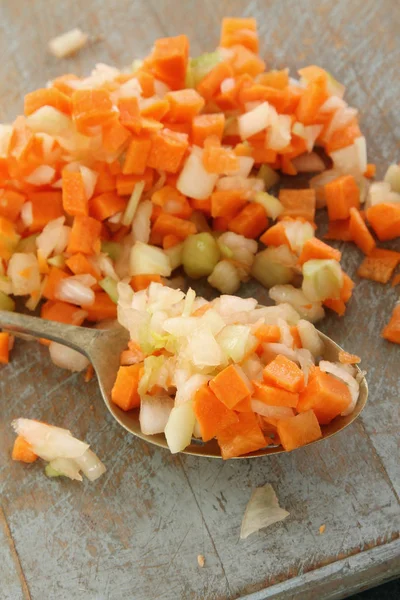 Приготовление Здоровой Свежей Моркови — стоковое фото