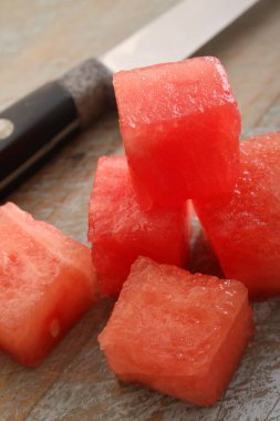 taze kavun meyve hazırlanıyor