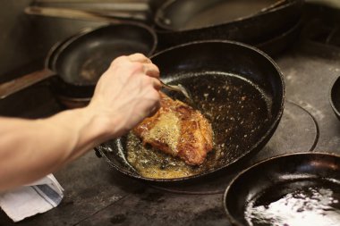 soba üzerinde et pişirme