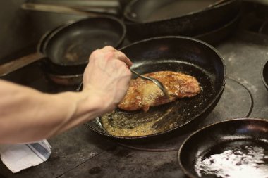 soba üzerinde et pişirme