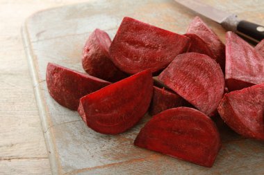 sağlıklı taze pancar hazırlanıyor