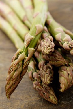 hazırlama taze kuşkonmaz spears