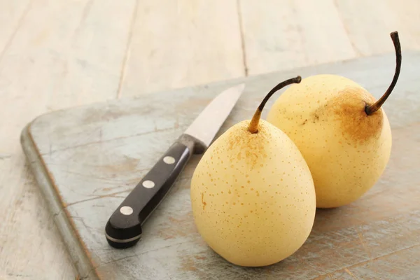 Preparing Fresh Pear Fruit — Stock Photo, Image