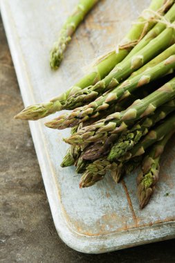 hazırlama taze kuşkonmaz spears