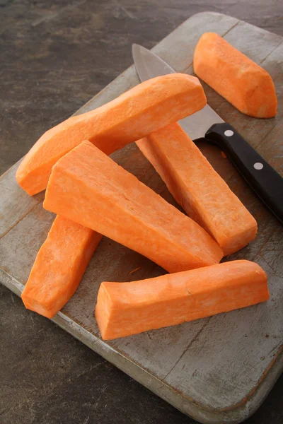 Preparing Fresh Carrots Table — Stock Photo, Image