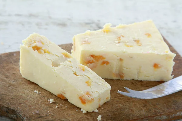 Traditional Wensleydale Apricot Cheese — Stock Photo, Image
