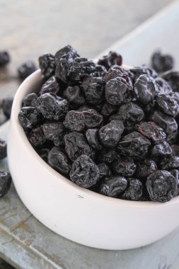 kasede taze yaban mersini hazırlanması