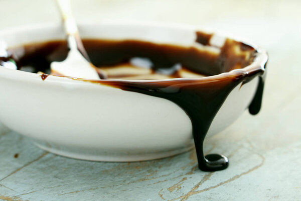 molasses treacle in dish