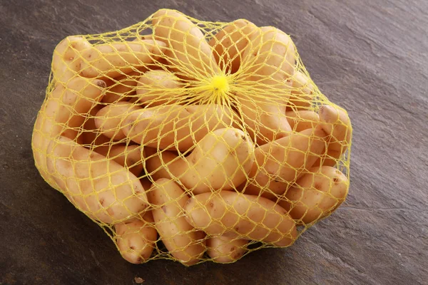 Förbereda Färska Potatis — Stockfoto