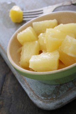 sağlıklı ananas parçaları hazır