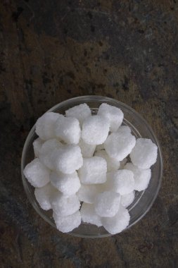rustik şeker topaklar kabın içinde