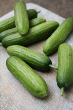 taze sağlıklı salatalık Dilimleme