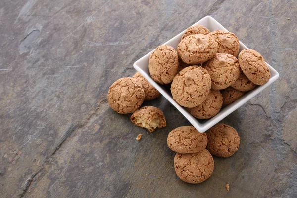 Biscoitos Ameretti Tradicionais Prato — Fotografia de Stock