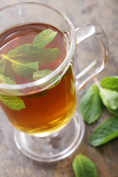 Świeżą Miętą Herbata Infuzji — Zdjęcie stockowe