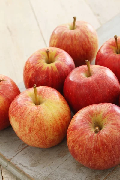 Preparing Fresh Healthy Apples — Stock Photo, Image