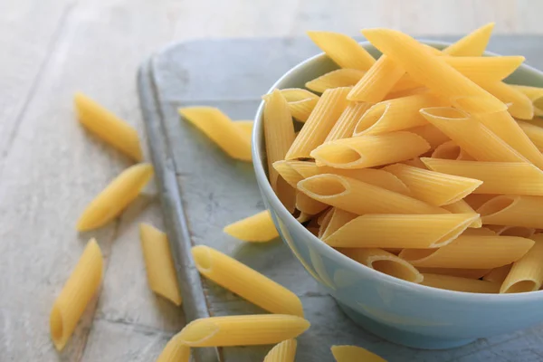 Pasta Fresca Sin Cocer Sobre Mesa —  Fotos de Stock