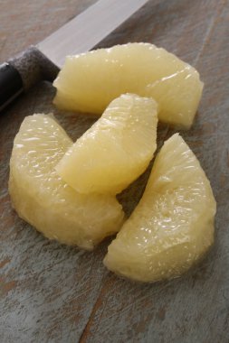 sağlıklı greyfurt parçaları hazır