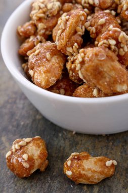 somun aperatifler karışık caramelised susam aromalı