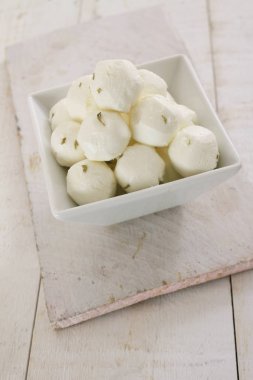 Taze sağlıklı keçi peyniri