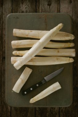 hazırlama taze beyaz kuşkonmaz spears