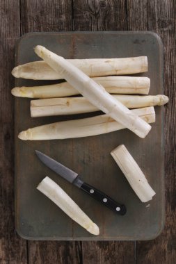 hazırlama taze beyaz kuşkonmaz spears