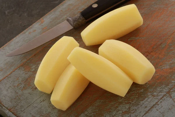 Preparing Fresh Raw Potatoes — Stock Photo, Image