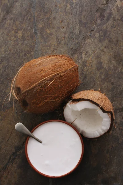 Frische Kokosnuss Mit Milch — Stockfoto