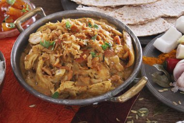 Geleneksel Hint köri yemek