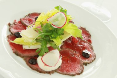 Dana carpaccio meze tabağı