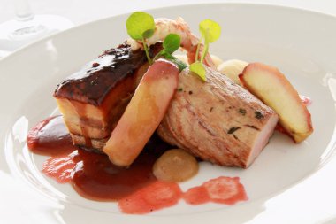 taze domuz eti yemek kaplama