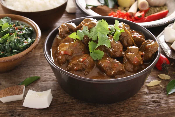 Tradycyjne Indyjskie Curry Posiłek — Zdjęcie stockowe