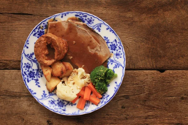 Tradional Roast Beef Dinner — Stock Photo, Image