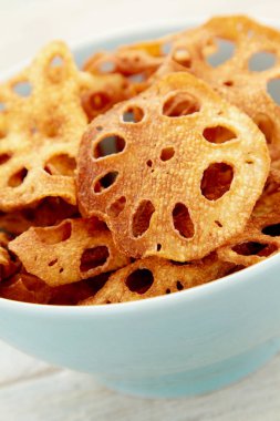 Lotus kök sebze cips