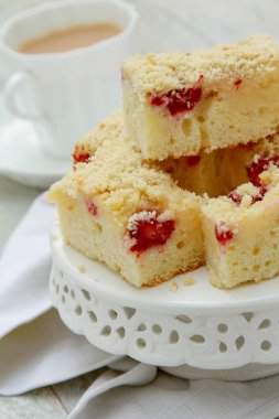 vişneli tepsi fırında dilim