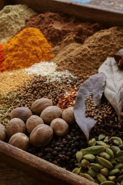 Taze kurutulmuş karışık baharat