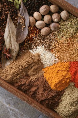 Taze kurutulmuş karışık baharat