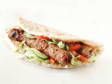 Hint tikka şiş kebap naan şal