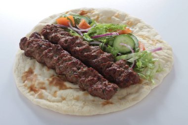 şiş kebap naan sandviç şal