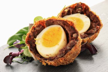 geleneksel viski yumurta meze