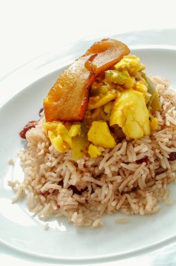 Jamaika saltfish ve akee bezelye pirinç