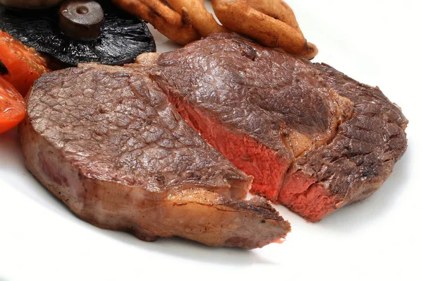 Plated Tasty Steak Dinner — Stock Photo, Image