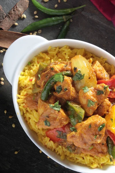 Aranyozott Hagyományos Indiai Curry Étel — Stock Fotó