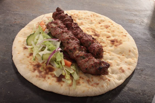 Envoltório Indiano Tikka Shish Kebab Naan — Fotografia de Stock