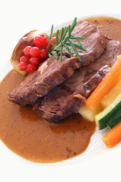 Plated Tasty Steak Dinner — Stock Photo, Image