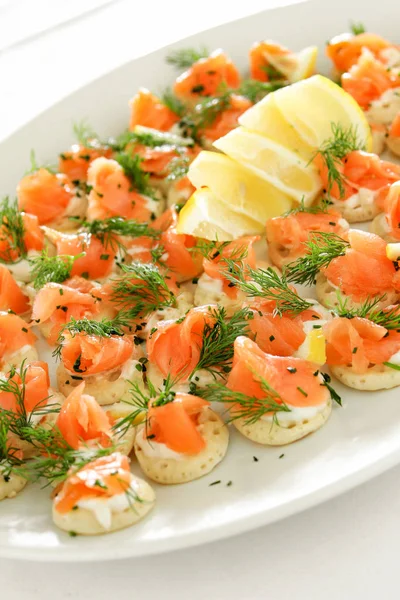 Gerookte Zalm Blinis Voorgerecht — Stockfoto