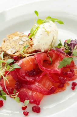 somon füme pancar meze