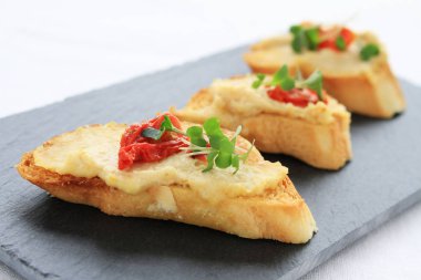 taze bruschetta kanepeler yapma