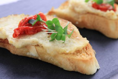 taze bruschetta kanepeler yapma