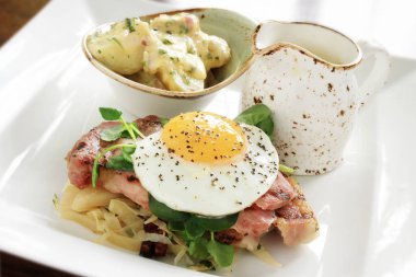 taze domuz eti yemek kaplama